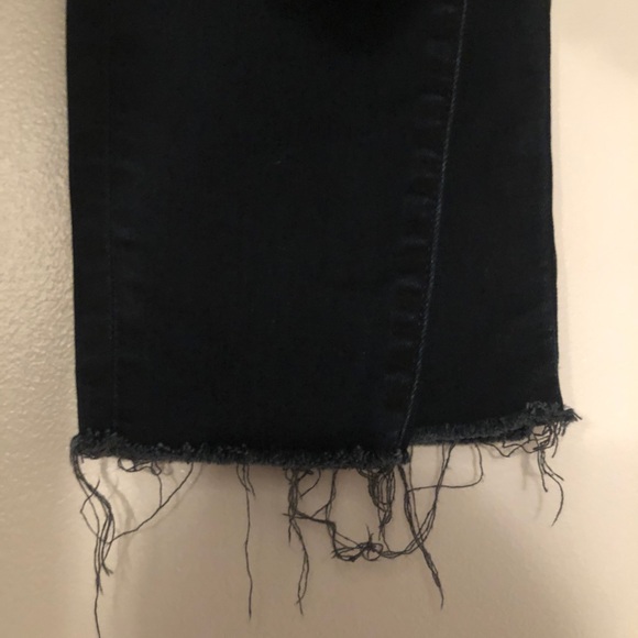 NWOT Banana Republic Skinny Jeans with frayed ends - Picture 5 of 5